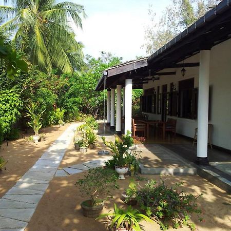The Danish Villa Resort Arugam Bay Exteriör bild